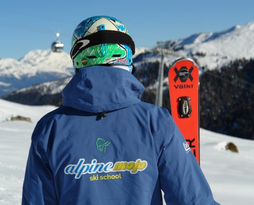 Ski instructor at alpinemojo